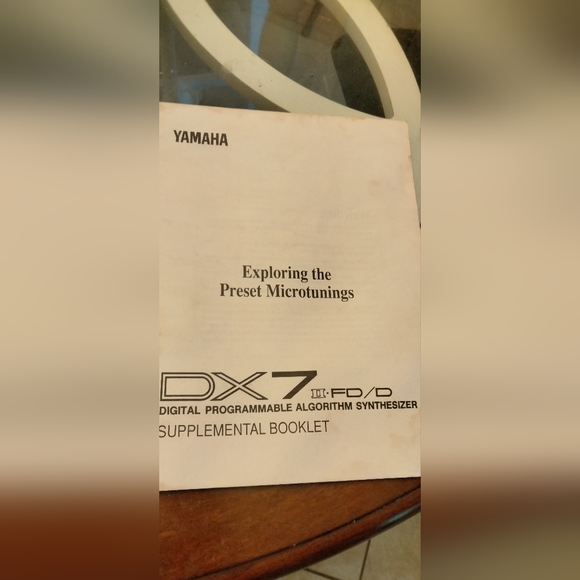 Vintage Yamaha DX-9 keyboard manuals - Picture 2 of 7